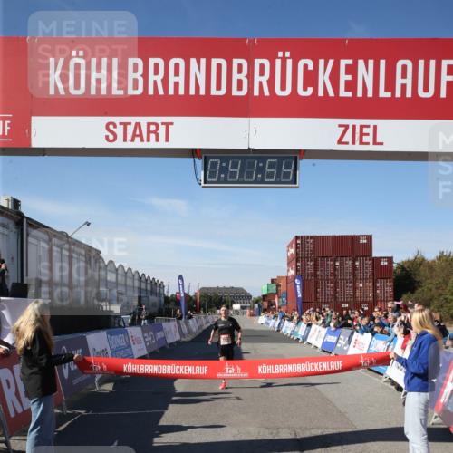 03.10.2025 - Köhlbrandbrückenlauf Jannik Wohlers http://msf.ph/oto/9125590 03.10.2025 12:41:54 Ziel 6099 meine-sportfotos.de