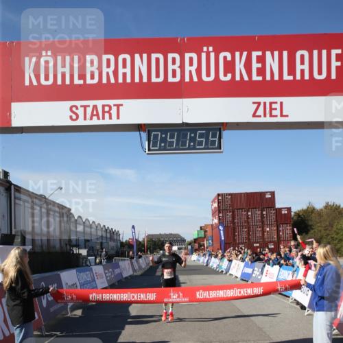 03.10.2025 - Köhlbrandbrückenlauf Jannik Wohlers http://msf.ph/oto/9125597 03.10.2025 12:41:55 Ziel 6099 meine-sportfotos.de