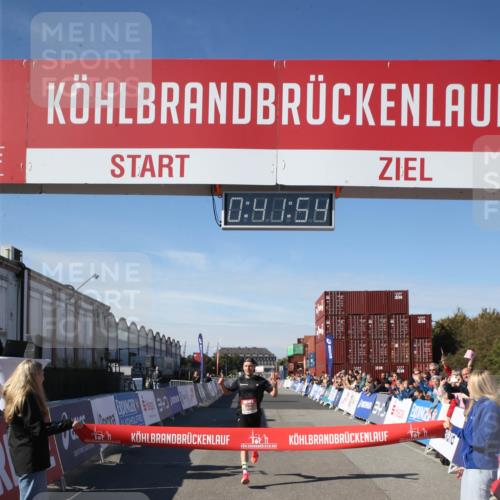 03.10.2025 - Köhlbrandbrückenlauf Jannik Wohlers http://msf.ph/oto/9125599 03.10.2025 12:41:55 Ziel 6099 meine-sportfotos.de