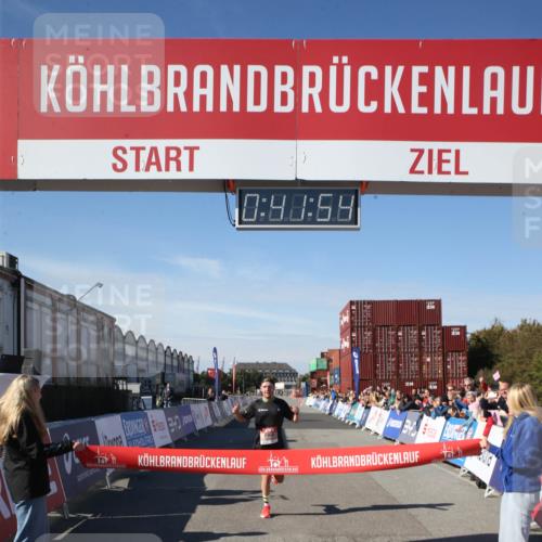 03.10.2025 - Köhlbrandbrückenlauf Jannik Wohlers http://msf.ph/oto/9125601 03.10.2025 12:41:55 Ziel 6099 meine-sportfotos.de