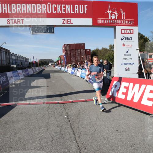 03.10.2025 - Köhlbrandbrückenlauf Jannik Wohlers http://msf.ph/oto/9125708 03.10.2025 12:47:32 Ziel 6638 meine-sportfotos.de