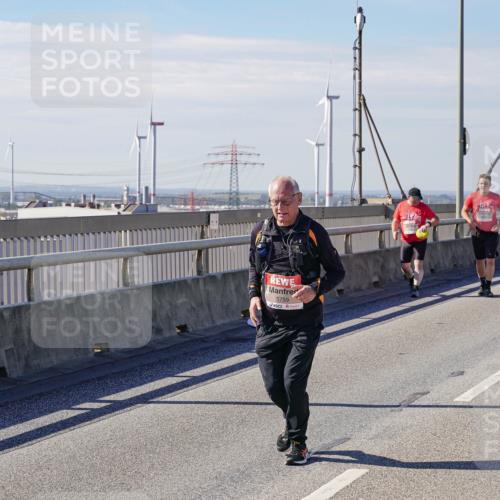 03.10.2025 - Köhlbrandbrückenlauf Michael Burmester http://msf.ph/oto/9125709 03.10.2025 13:10:01 Position 2 5759 meine-sportfotos.de