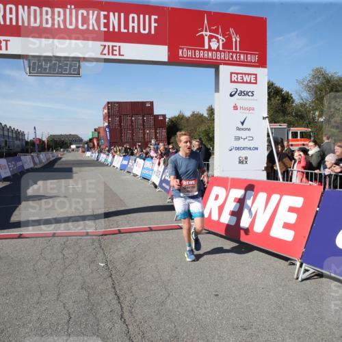03.10.2025 - Köhlbrandbrückenlauf Jannik Wohlers http://msf.ph/oto/9125712 03.10.2025 12:47:32 Ziel 6638 meine-sportfotos.de