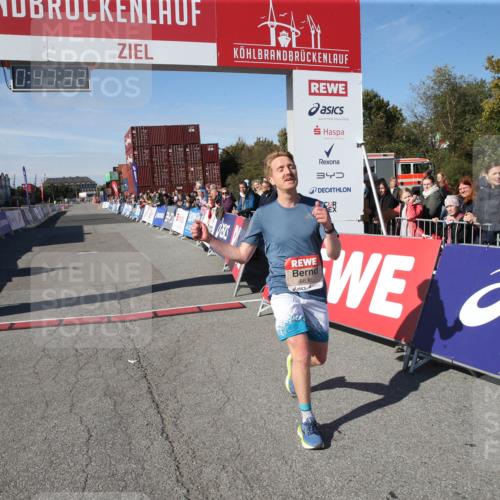 03.10.2025 - Köhlbrandbrückenlauf Jannik Wohlers http://msf.ph/oto/9125723 03.10.2025 12:47:33 Ziel 6638 meine-sportfotos.de