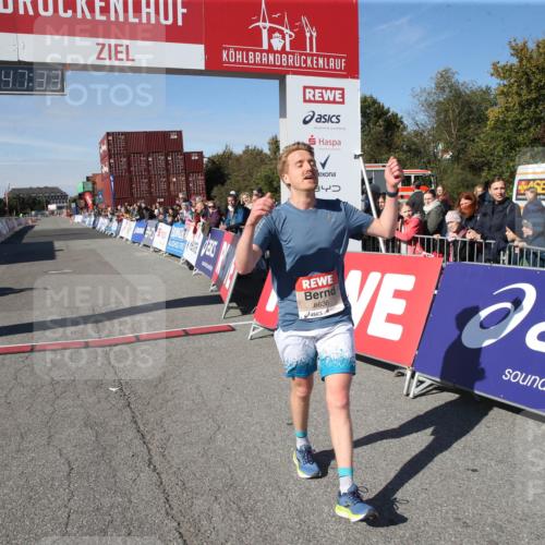 03.10.2025 - Köhlbrandbrückenlauf Jannik Wohlers http://msf.ph/oto/9125729 03.10.2025 12:47:33 Ziel 6638 meine-sportfotos.de