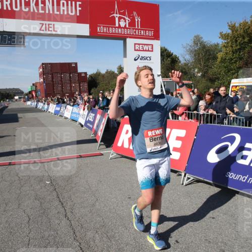 03.10.2025 - Köhlbrandbrückenlauf Jannik Wohlers http://msf.ph/oto/9125732 03.10.2025 12:47:33 Ziel 6638 meine-sportfotos.de