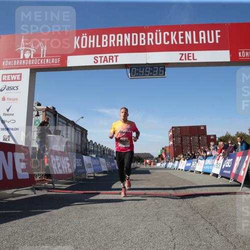 03.10.2025 - Köhlbrandbrückenlauf Jannik Wohlers http://msf.ph/oto/9125740 03.10.2025 12:49:36 Ziel 6482 meine-sportfotos.de