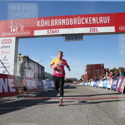 03.10.2025 - Köhlbrandbrückenlauf Jannik Wohlers http://msf.ph/oto/9125744 03.10.2025 12:49:36 Ziel 6482 meine-sportfotos.de
