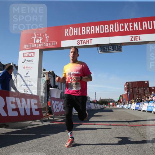 03.10.2025 - Köhlbrandbrückenlauf Jannik Wohlers http://msf.ph/oto/9125750 03.10.2025 12:49:37 Ziel 6482 meine-sportfotos.de