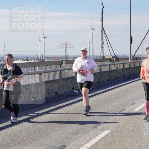 03.10.2025 - Köhlbrandbrückenlauf Michael Burmester http://msf.ph/oto/9125839 03.10.2025 13:10:20 Position 2 5860 meine-sportfotos.de