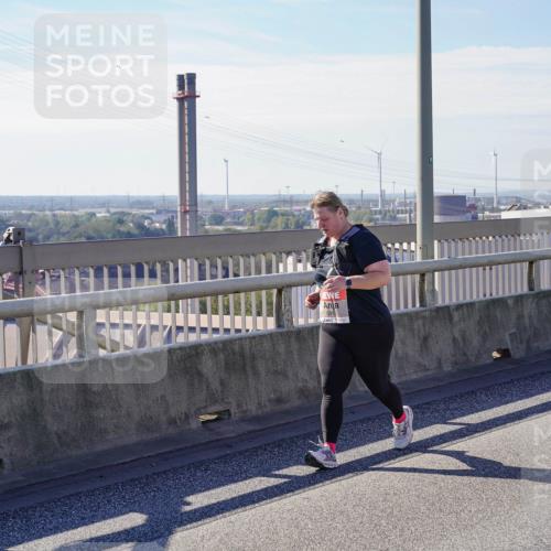 03.10.2025 - Köhlbrandbrückenlauf Michael Burmester http://msf.ph/oto/9125844 03.10.2025 13:10:21 Position 2 5534 meine-sportfotos.de
