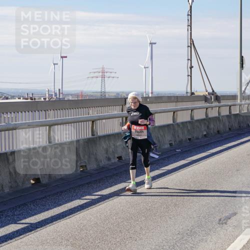 03.10.2025 - Köhlbrandbrückenlauf Michael Burmester http://msf.ph/oto/9125865 03.10.2025 13:10:28 Position 2 6, 4824 meine-sportfotos.de