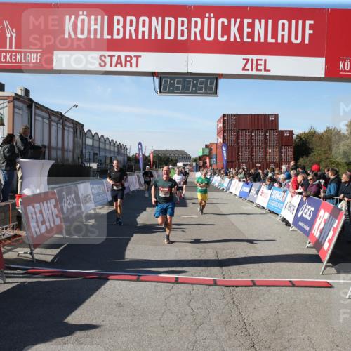 03.10.2025 - Köhlbrandbrückenlauf Jannik Wohlers http://msf.ph/oto/9125874 03.10.2025 12:57:54 Ziel 4037, 4046, 4102, 4654, 5669, 5960, 5961, 6371, 6518, 6519, 6520 meine-sportfotos.de