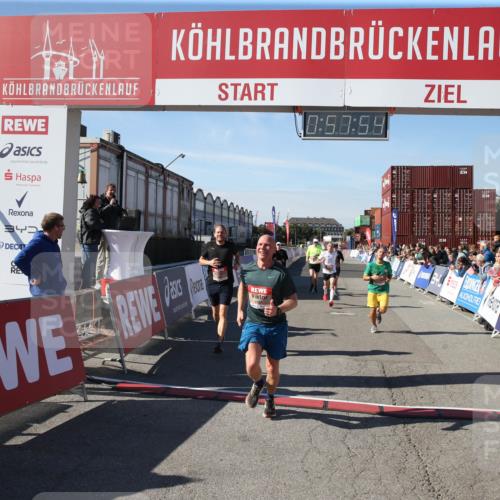 03.10.2025 - Köhlbrandbrückenlauf Jannik Wohlers http://msf.ph/oto/9125889 03.10.2025 12:57:55 Ziel 4037, 4046, 4102, 4654, 5669, 5960, 5961, 6371, 6518, 6519, 6520 meine-sportfotos.de