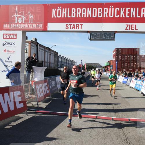03.10.2025 - Köhlbrandbrückenlauf Jannik Wohlers http://msf.ph/oto/9125891 03.10.2025 12:57:55 Ziel 4037, 4046, 4102, 4654, 5669, 5960, 5961, 6371, 6518, 6519, 6520 meine-sportfotos.de
