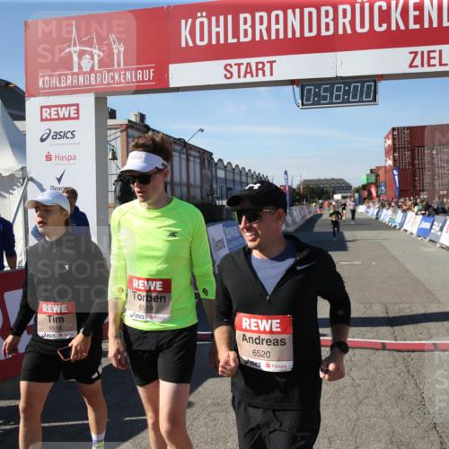 03.10.2025 - Köhlbrandbrückenlauf Jannik Wohlers http://msf.ph/oto/9125900 03.10.2025 12:58:01 Ziel 4046, 4102, 4654, 5669, 5961, 6518, 6519, 6520, 6715 meine-sportfotos.de