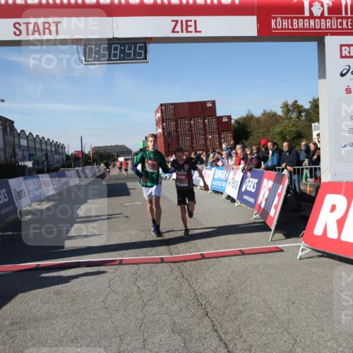 03.10.2025 - Köhlbrandbrückenlauf Jannik Wohlers http://msf.ph/oto/9125902 03.10.2025 12:58:45 Ziel 4148, 4241, 5824, 6167 meine-sportfotos.de