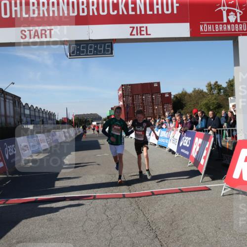 03.10.2025 - Köhlbrandbrückenlauf Jannik Wohlers http://msf.ph/oto/9125903 03.10.2025 12:58:45 Ziel 4148, 4241, 5824, 6167 meine-sportfotos.de