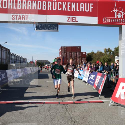 03.10.2025 - Köhlbrandbrückenlauf Jannik Wohlers http://msf.ph/oto/9125906 03.10.2025 12:58:45 Ziel 4148, 4241, 5824, 6167 meine-sportfotos.de