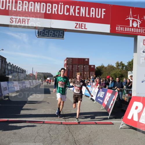 03.10.2025 - Köhlbrandbrückenlauf Jannik Wohlers http://msf.ph/oto/9125907 03.10.2025 12:58:46 Ziel 4148, 4368, 5824, 6167 meine-sportfotos.de