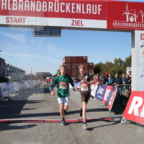 03.10.2025 - Köhlbrandbrückenlauf Jannik Wohlers http://msf.ph/oto/9125912 03.10.2025 12:58:46 Ziel 4148, 4368, 5824, 6167 meine-sportfotos.de