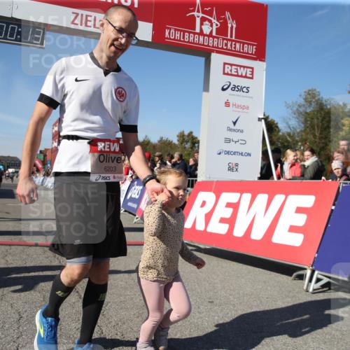 03.10.2025 - Köhlbrandbrückenlauf Jannik Wohlers http://msf.ph/oto/9125959 03.10.2025 13:00:14 Ziel 4020, 4192, 4250, 4261, 6097, 6203, 6236, 6760, 6798 meine-sportfotos.de