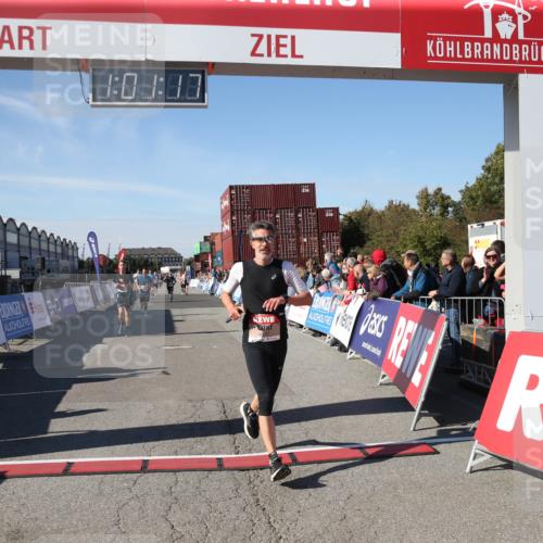 03.10.2025 - Köhlbrandbrückenlauf Jannik Wohlers http://msf.ph/oto/9125962 03.10.2025 13:01:17 Ziel 4039, 4737, 5779, 5915, 6307, 6614 meine-sportfotos.de