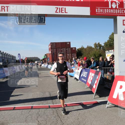 03.10.2025 - Köhlbrandbrückenlauf Jannik Wohlers http://msf.ph/oto/9125965 03.10.2025 13:01:17 Ziel 4039, 4737, 5779, 5915, 6307, 6614 meine-sportfotos.de