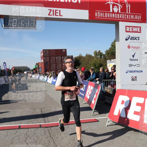 03.10.2025 - Köhlbrandbrückenlauf Jannik Wohlers http://msf.ph/oto/9125970 03.10.2025 13:01:18 Ziel 4737, 5779, 5915, 6187, 6307, 6614 meine-sportfotos.de