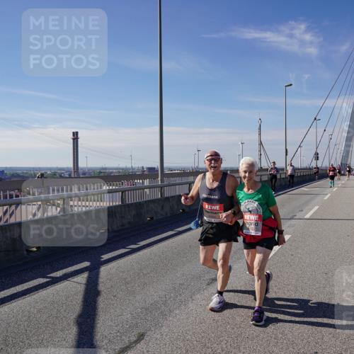 03.10.2025 - Köhlbrandbrückenlauf Michael Burmester http://msf.ph/oto/9125974 03.10.2025 13:10:39 Position 2 6164 meine-sportfotos.de