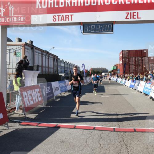 03.10.2025 - Köhlbrandbrückenlauf Jannik Wohlers http://msf.ph/oto/9125978 03.10.2025 13:01:20 Ziel 4199, 4737, 5779, 5915, 6187, 6307, 6614 meine-sportfotos.de