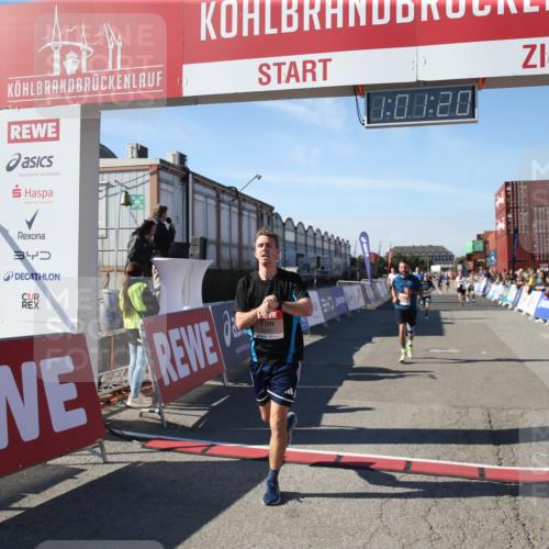03.10.2025 - Köhlbrandbrückenlauf Jannik Wohlers http://msf.ph/oto/9125991 03.10.2025 13:01:21 Ziel 4199, 4304, 4737, 5915, 6187, 6307, 6614, 6775 meine-sportfotos.de
