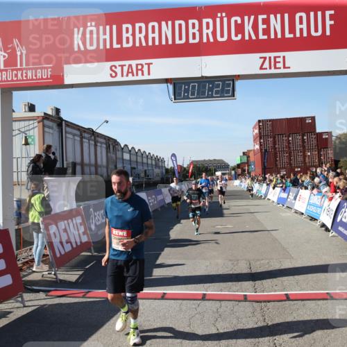 03.10.2025 - Köhlbrandbrückenlauf Jannik Wohlers http://msf.ph/oto/9125993 03.10.2025 13:01:24 Ziel 4073, 4199, 4219, 4284, 4292, 4304, 4737, 5915, 6187, 6307, 6775 meine-sportfotos.de