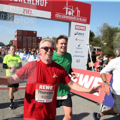 03.10.2025 - Köhlbrandbrückenlauf Jannik Wohlers http://msf.ph/oto/9126026 03.10.2025 13:10:35 Ziel 4386, 4429, 4514, 4710, 4711, 4774, 5229, 5383, 5410, 5689, 5738, 5889, 6024, 6177, 6269, 6273, 6294, 6779, 6781, 6782 meine-sportfotos.de