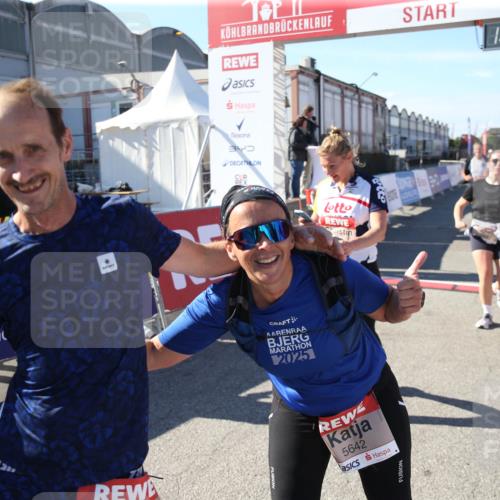 03.10.2025 - Köhlbrandbrückenlauf Jannik Wohlers http://msf.ph/oto/9126081 03.10.2025 13:17:26 Ziel 4404, 4686, 4746, 4818, 4988, 5007, 5008, 5031, 5638, 5642, 5890, 5943, 6069, 6389, 6710 meine-sportfotos.de