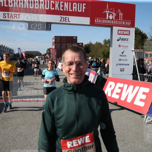 03.10.2025 - Köhlbrandbrückenlauf Jannik Wohlers http://msf.ph/oto/9126107 03.10.2025 13:20:13 Ziel 4397, 4402, 4433, 4565, 4779, 4994, 5037, 5160, 5175, 5328, 5456, 5481, 5672, 5683, 5850, 6035, 6136, 6589, 6649 meine-sportfotos.de