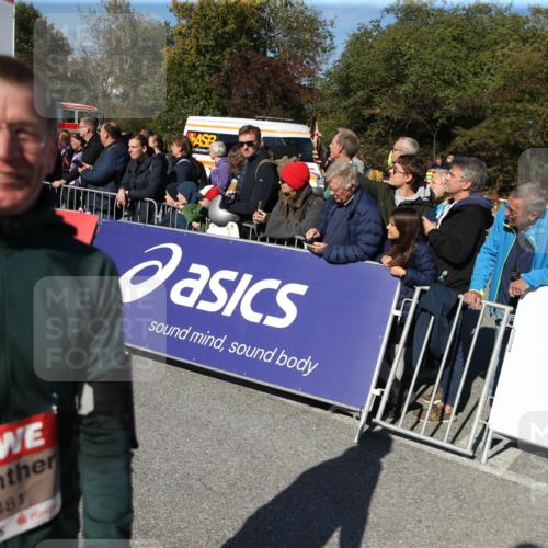 03.10.2025 - Köhlbrandbrückenlauf Jannik Wohlers http://msf.ph/oto/9126116 03.10.2025 13:20:14 Ziel 4397, 4402, 4565, 4779, 4994, 5037, 5160, 5175, 5328, 5456, 5481, 5672, 5683, 5850, 6035, 6136, 6589, 6649 meine-sportfotos.de
