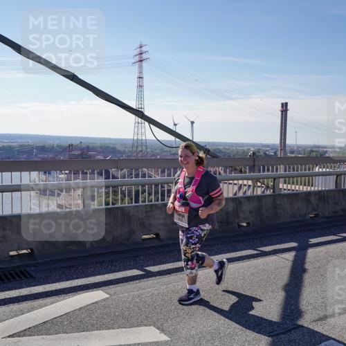 03.10.2025 - Köhlbrandbrückenlauf Michael Burmester http://msf.ph/oto/9126223 03.10.2025 13:11:48 Position 2 2480 meine-sportfotos.de