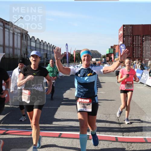 03.10.2025 - Köhlbrandbrückenlauf Jannik Wohlers http://msf.ph/oto/9126270 03.10.2025 13:21:47 Ziel 4064, 4067, 4139, 4519, 4843, 4913, 4979, 5329, 5345, 5894, 5895, 5901, 5981, 6532, 6662 meine-sportfotos.de