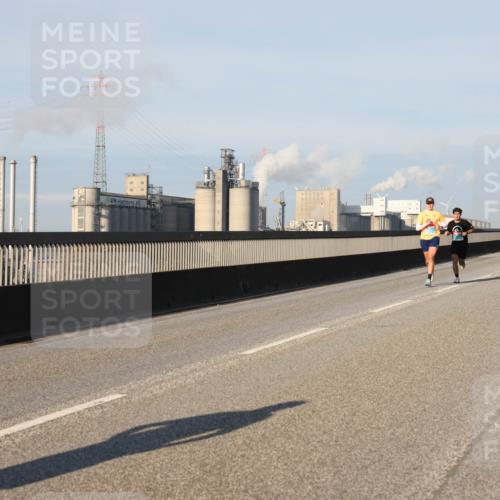 03.10.2025 - Köhlbrandbrückenlauf Lena Gebhardt http://msf.ph/oto/9126291 03.10.2025 09:46:11 Position 2  meine-sportfotos.de
