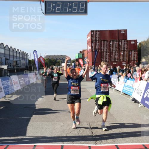 03.10.2025 - Köhlbrandbrückenlauf Jannik Wohlers http://msf.ph/oto/9126317 03.10.2025 13:21:59 Ziel 4291, 5776, 6005, 6237, 6332, 6532, 6684, 6687, 6729 meine-sportfotos.de
