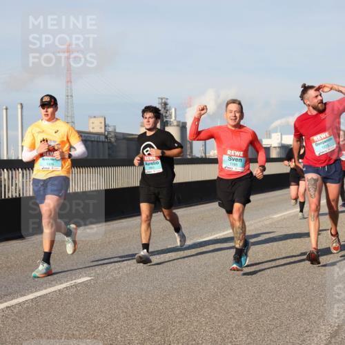 03.10.2025 - Köhlbrandbrückenlauf Lena Gebhardt http://msf.ph/oto/9126319 03.10.2025 09:46:16 Position 2 1, 1474, 1165, 2901, 1273 meine-sportfotos.de