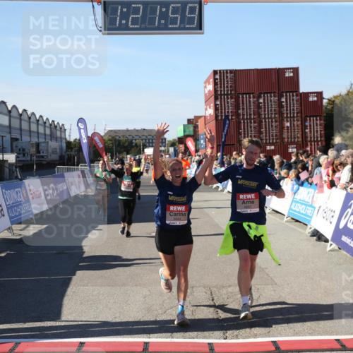 03.10.2025 - Köhlbrandbrückenlauf Jannik Wohlers http://msf.ph/oto/9126321 03.10.2025 13:21:59 Ziel 4291, 5776, 6005, 6237, 6332, 6532, 6684, 6687, 6729 meine-sportfotos.de