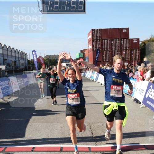03.10.2025 - Köhlbrandbrückenlauf Jannik Wohlers http://msf.ph/oto/9126330 03.10.2025 13:22:00 Ziel 4291, 5776, 6005, 6237, 6332, 6532, 6684, 6687, 6729 meine-sportfotos.de