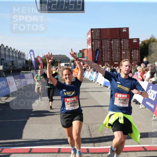 03.10.2025 - Köhlbrandbrückenlauf Jannik Wohlers http://msf.ph/oto/9126335 03.10.2025 13:22:00 Ziel 4291, 5776, 6005, 6237, 6332, 6532, 6684, 6687, 6729 meine-sportfotos.de