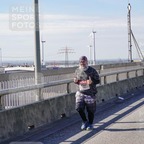 03.10.2025 - Köhlbrandbrückenlauf Michael Burmester http://msf.ph/oto/9126340 03.10.2025 13:12:28 Position 2 6123 meine-sportfotos.de