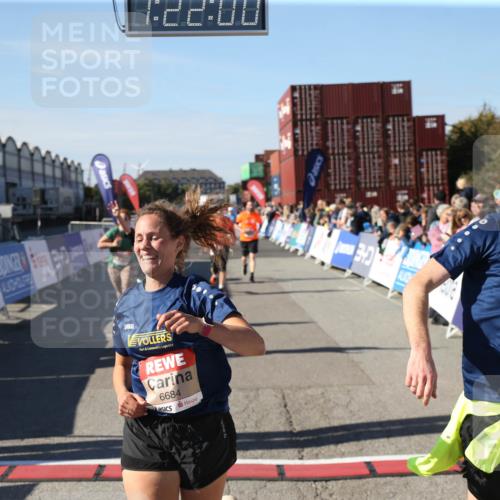03.10.2025 - Köhlbrandbrückenlauf Jannik Wohlers http://msf.ph/oto/9126345 03.10.2025 13:22:00 Ziel 4291, 5776, 6005, 6237, 6332, 6532, 6684, 6687, 6729 meine-sportfotos.de