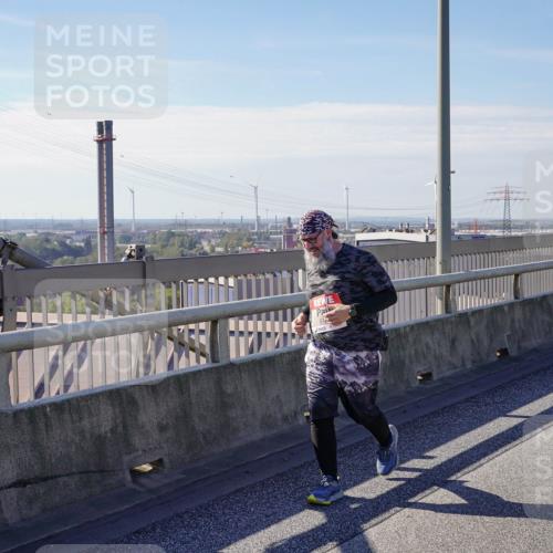 03.10.2025 - Köhlbrandbrückenlauf Michael Burmester http://msf.ph/oto/9126357 03.10.2025 13:12:30 Position 2 61 meine-sportfotos.de