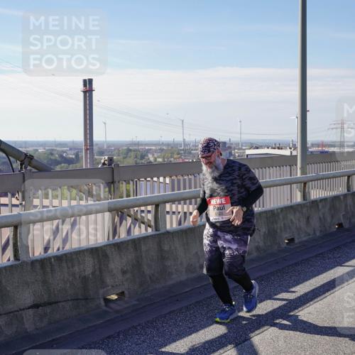 03.10.2025 - Köhlbrandbrückenlauf Michael Burmester http://msf.ph/oto/9126361 03.10.2025 13:12:30 Position 2 6123 meine-sportfotos.de