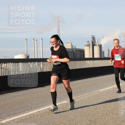 03.10.2025 - Köhlbrandbrückenlauf Lena Gebhardt http://msf.ph/oto/9126364 03.10.2025 09:46:19 Position 2  meine-sportfotos.de
